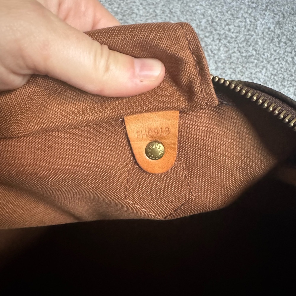 Louis Vuitton Duffle - Picture 8 of 8